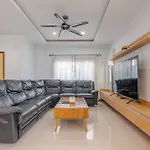 5 Bedrooms Modern Pool Villa