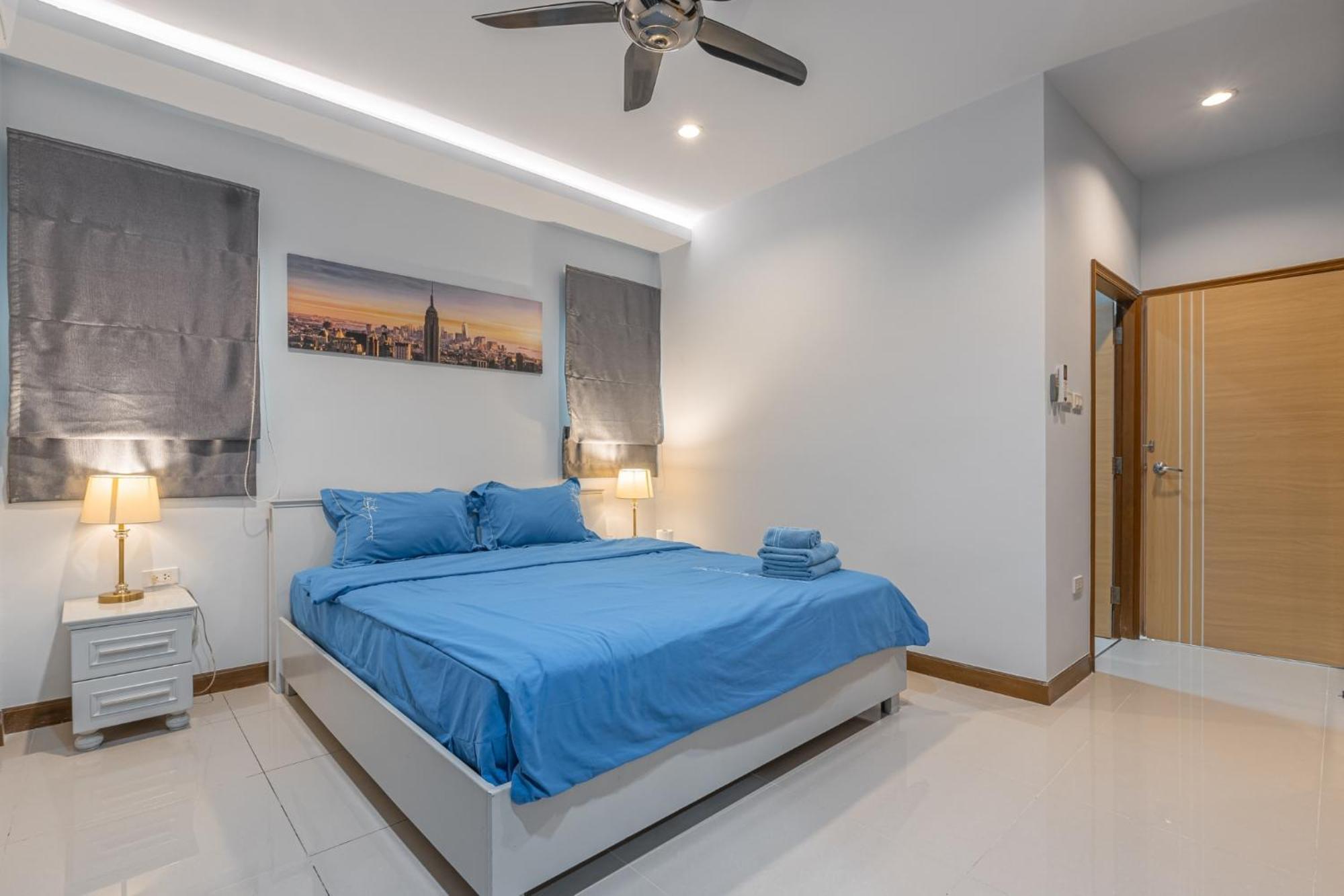 5 Bedrooms Modern Pool Pattaya