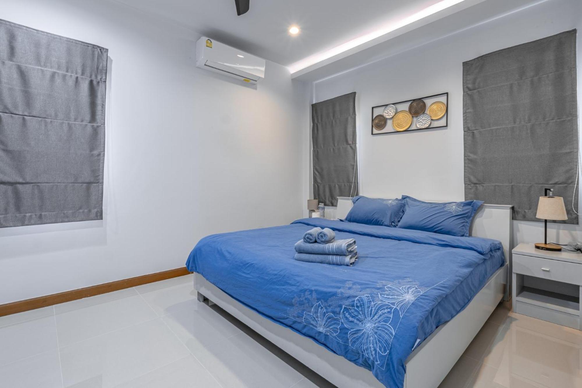 5 Bedrooms Modern Pool Villa *